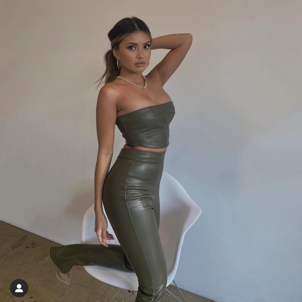 Olive green Annabelle pant.